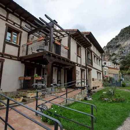 ホテル Rural En Cascadas De