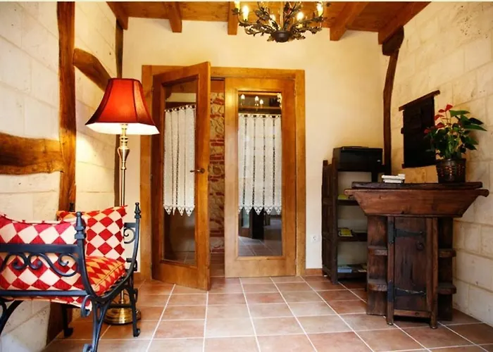 Hotel Rural En Cascadas De *