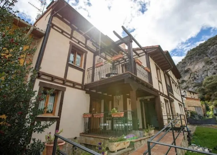 Hotel Rural En Cascadas De